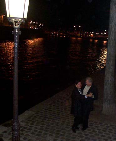 Paris-99-dancing-by-the-san